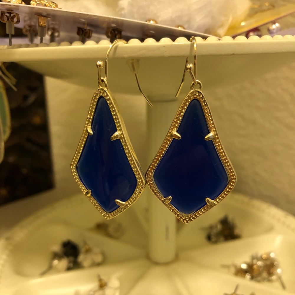 blue kendra scott earrings